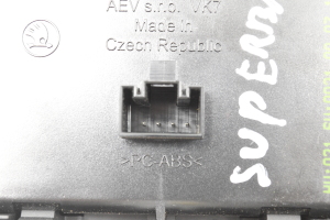 Skoda Superb (2008–2015) Interior clock 3T0919201 - 2
