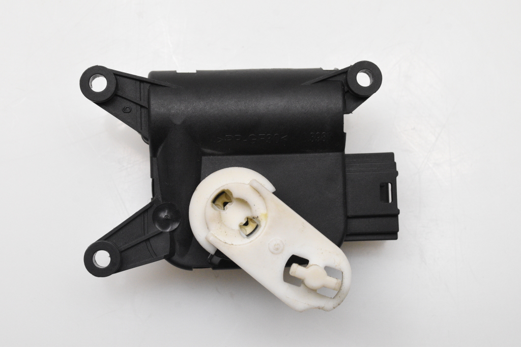 SKODA Superb 2 generation (2008-2015) Клапаны управления внутренним подогревом 3C0907511R 25759564