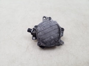 AUDI A4 B6 (2000–2005) Vacuum pump 06D145100E - 3
