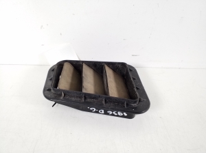 Kia Sportage (2010–2016) Rear fender vent grille 975102F200 - 2