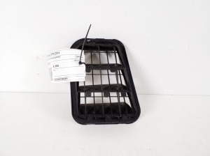Kia Sportage (2010–2016) Rear fender vent grille 975102F200 - 3