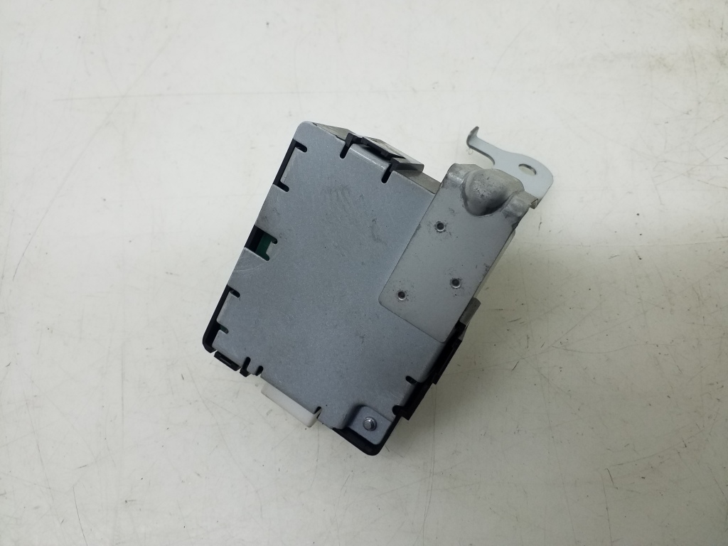 TOYOTA Previa 2 generation (2000-2006) Central locking control unit 8974128131 20980014