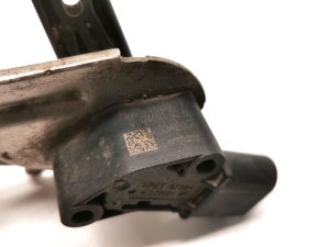 Tesla Model 3 3 (2016–2024) Front ride height sensor 1044941-00-B - 3