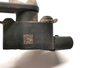 Tesla Model 3 3 (2016–2024) Andur tagumisel rummul 104497100C - 3