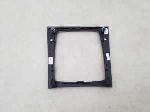Mercedes Benz E-Class W207 (2009–2017) Salongi konsooli muu osa A2076801007 - 3