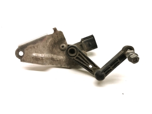 Tesla Model 3 3 (2016–2024) Front ride height sensor 1044941-00-B - 3