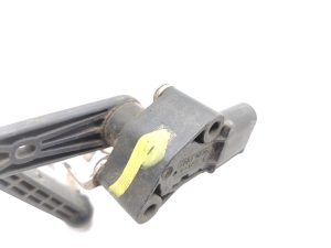 Tesla Model 3 3 (2016–2024) Andur tagumisel rummul 1044971-00-C - 2