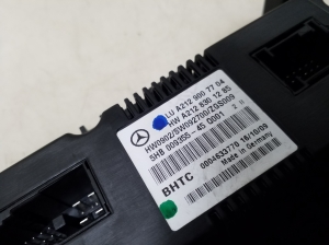 Mercedes Benz E-Class W212 (2009–2015) Heater control panel A2129007704 - 4