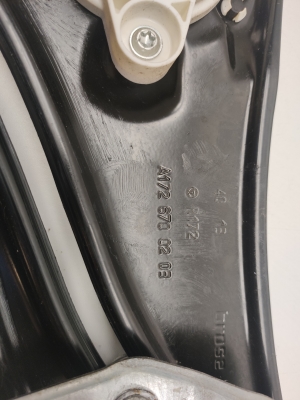 Mercedes Benz SLK-Class 172 (2011–2026) Rear fork windscreen lifter A1726700203 - 2