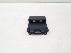 USB port - A1728202100