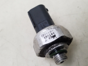 Mercedes Benz B-Class 246 (2011–2017) A/C condenser sensor 2110000283 - 3