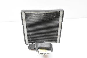 Volkswagen Passat B8 (2014–2023) A/C condenser 5Q2820105B - 5