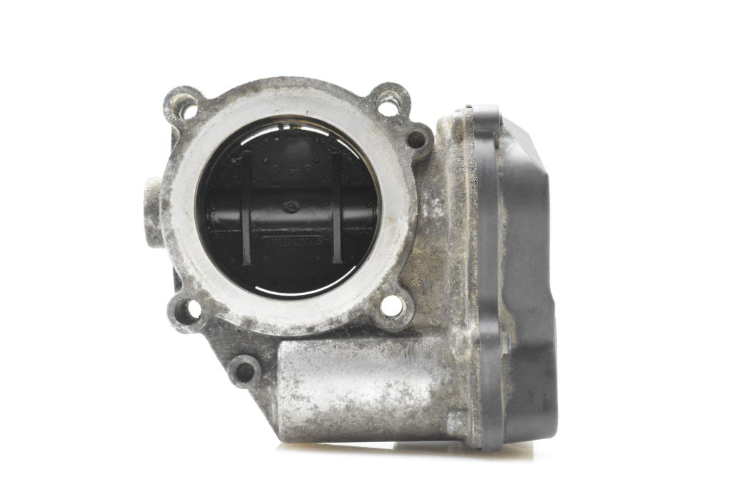 VOLKSWAGEN Passat B6 (2005-2010) Throttle Body 06F133062G 25762421