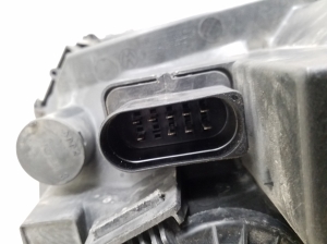 Volkswagen Amarok I (2010–2022) Scheinwerfer vorne - 4
