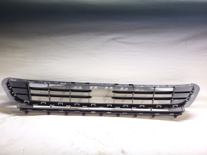 Volkswagen Golf VII (2012–2026) Front bumper lower grille 5G0853677B - 2
