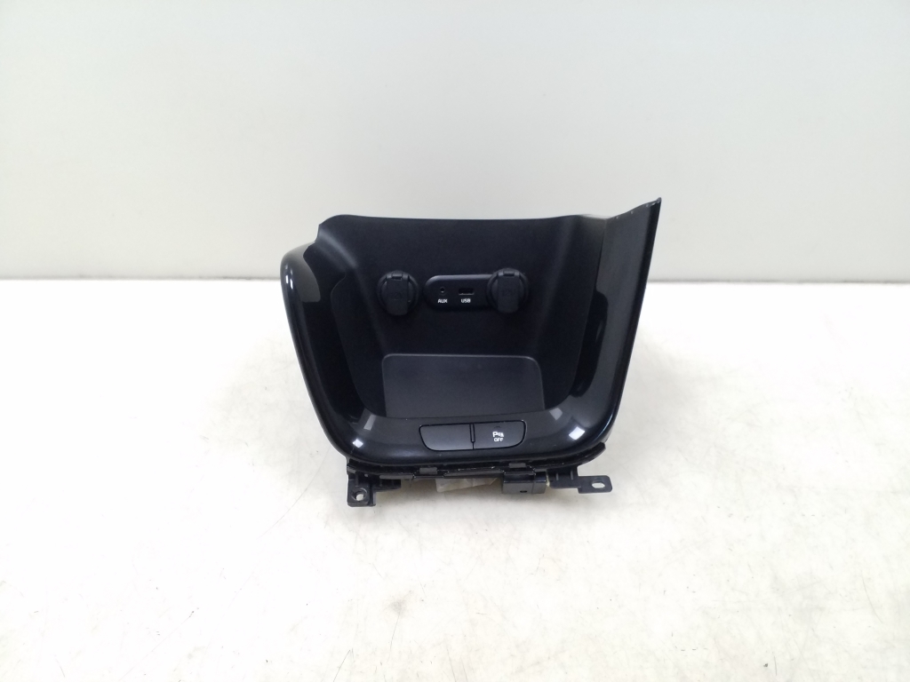 Kia ceed (2012–2018) Sonstiges Teil der Mittelkonsole 84631A2100 Kia ceed (2012–2018) Sonstiges Teil der Mittelkonsole 84631A2100