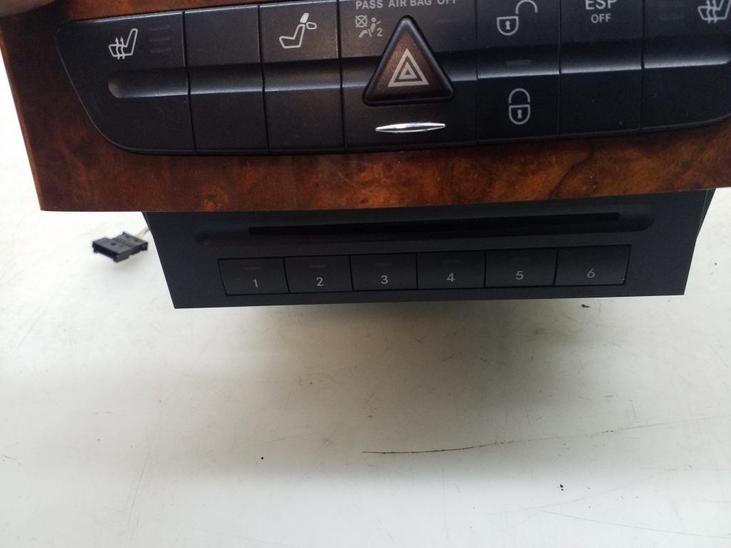 MERCEDES-BENZ E-Class W211/S211 (2002-2009) CD Changer A2118275542,A2118218558 20979982