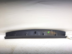 Volkswagen Golf VII (2012–2026) Sonstiges Teil der Heckklappenverkleidung 5G6867715 - 2