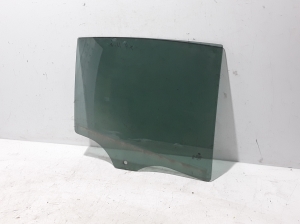 Rear side door glass - 7339870