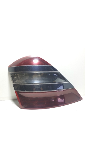  Rear corner lamp 