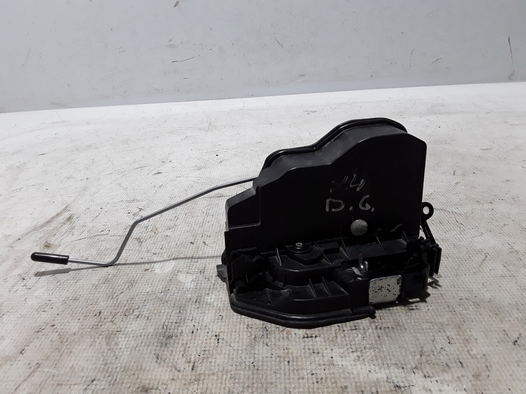 BMW X4 F26 (2014–2018) Rear side door lock 7318414 BMW X4 F26 (2014–2018) Rear side door lock 7318414