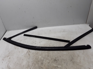 BMW X4 F26 (2014–2018) Front door rubber seal 7335506 - 2