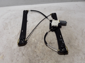 BMW X4 F26 (2014–2018) Front door window regulator 7355635 - 2