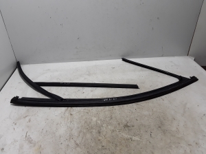 BMW X4 F26 (2014–2018) Front door rubber seal 7335505 - 2