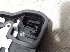 BMW X4 F26 (2014–2018) Front door lock 7318409 - 2