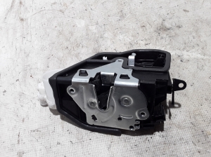 BMW X4 F26 (2014–2018) Front door lock 7318409 - 3