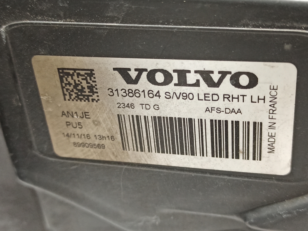 VOLVO V90 2 generation (2016-2024) Front Headlights Set 21853314