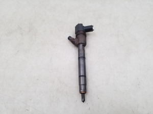 Injecteur de carburant - 338002A900