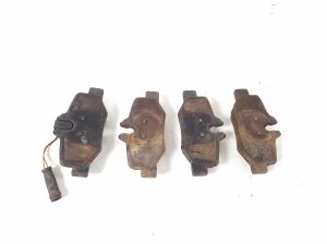  Rear brake pads 