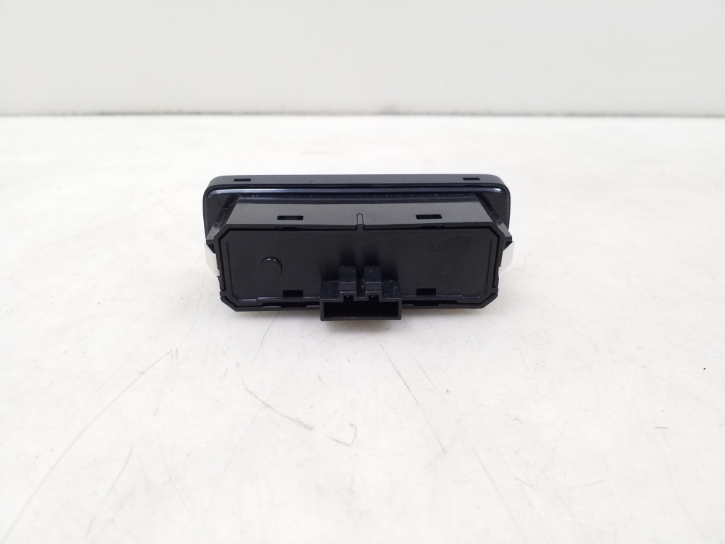 VOLVO S90 2 generation (2016-2023) Back cover Open Switches 31376510 24981535