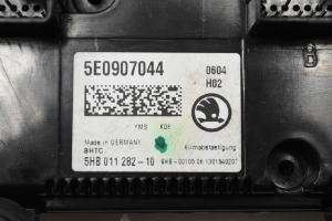 Skoda Octavia III (2013–2019) Heater control panel 5E0907044 - 4