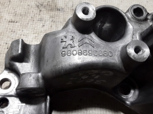 Peugeot 3008 (2016–2026) Lichtmaschinenhalter 9808696680 - 3