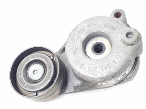   Strap tensioner 