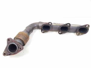  Exhaust manifold 