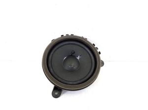   Front door speaker 