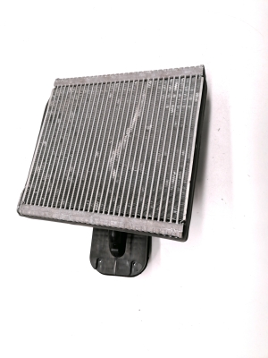 Tesla Model S S (2012–2026) Heater core F168FPC - 2