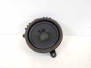   Rear side door speaker 