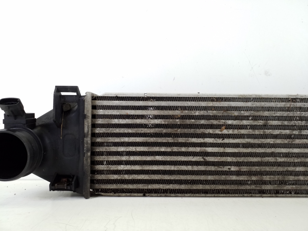 VOLVO V60 1 generation (2010-2020) Intercooler Radiator 31338475 20659691