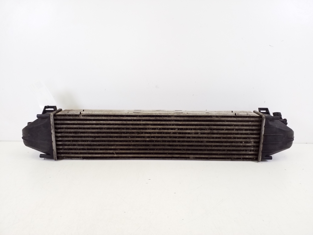 VOLVO V60 1 generation (2010-2020) Radiateur de refroidisseur intermédiaire 31338475 20659691