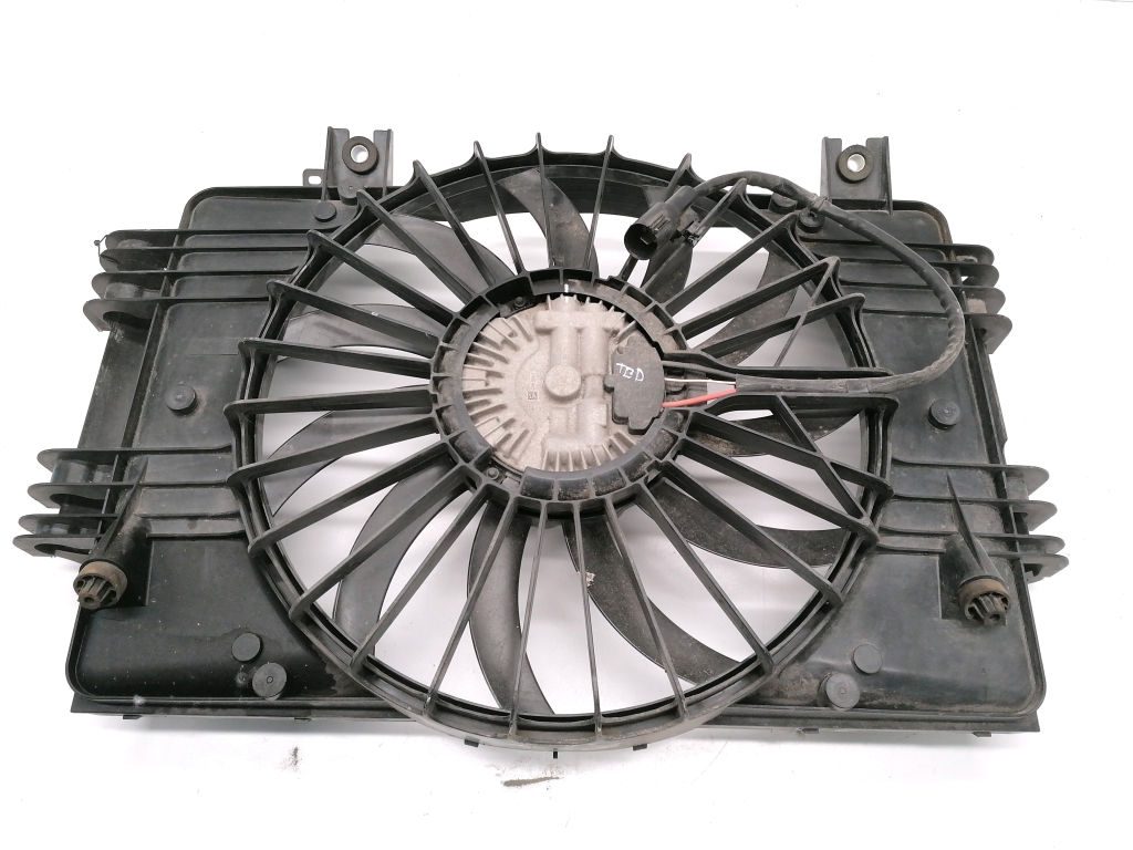 TESLA Model X 1 generation (2015-2024) Радиатор за охлаждане на двигателя 1031401-00-G 21237312