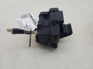 TOYOTA Previa (2000–2006) Kaitsmeploki hoidik kapoti all 8266228020 - 4