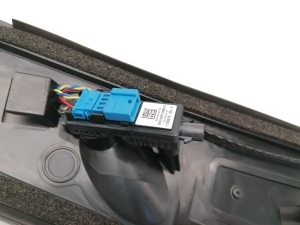 Tesla Model 3 3 (2016–2024) Außenverkleidung der Mittelsäule 1109255-90-F - 2