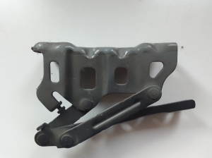 Kia Sportage (2016–2021) Hood hinge QLLH - 2