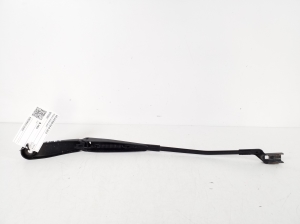  Windshield wiper blade 