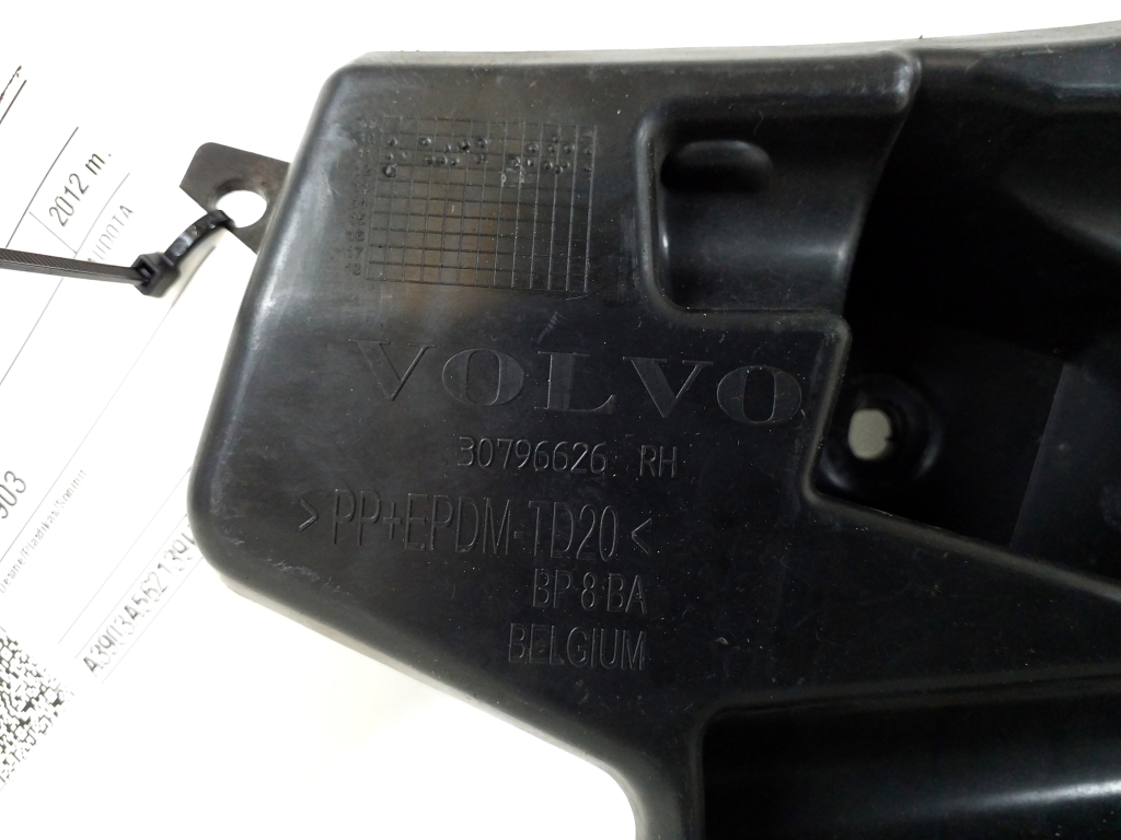 VOLVO V60 1 generation (2010-2020) Priekinis dešinys bamperio laikiklis 30796626 20659160