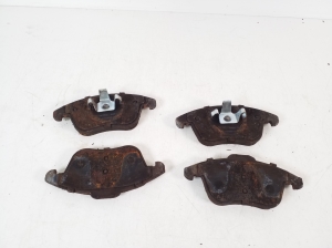  Brake pads front 